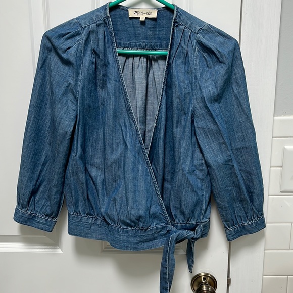 Madewell chambray wrap top - Picture 1 of 4